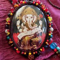 Ganesha mudra for the heart chakra4