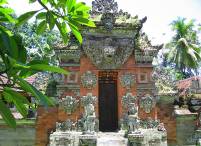 Candi Korung (closed gate) of Pura Dalem Wisesa Banyar Pekraman Kuwum in Mambal